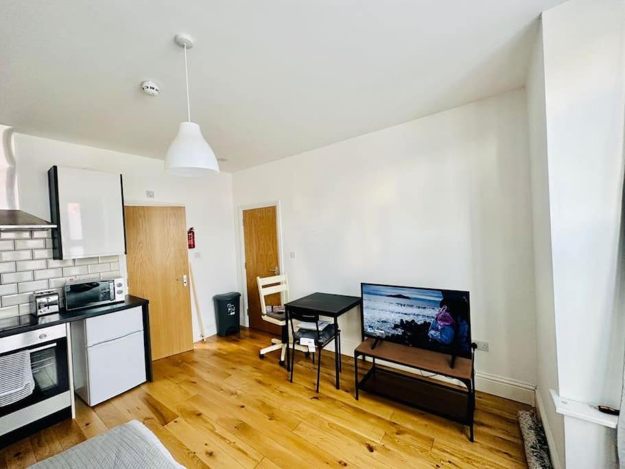 Se4, Self Contained Studio Flat. Лондон Екстер'єр фото